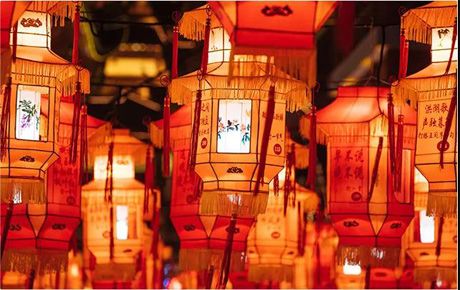 正月十五鬧元宵，歡歡喜喜享團圓！韓端機器人祝大家元宵節(jié)快樂！